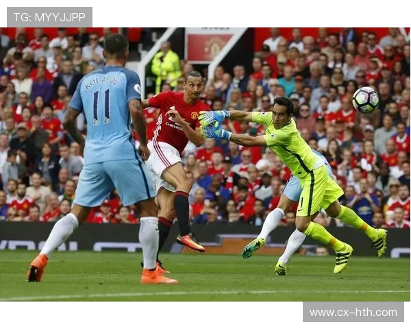 罗马博维边路内切瞬间抽射：足球场上的绝妙技艺